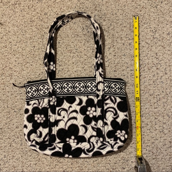 Vera Bradley black and white quilted floral tote bag - Picture 3 of 7